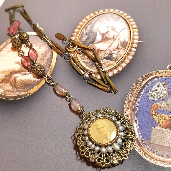 "PORTRAIT OF A MEMORY" MzMax Creations OOAK Antique Lavaliere Necklace - Picture 4 of 9